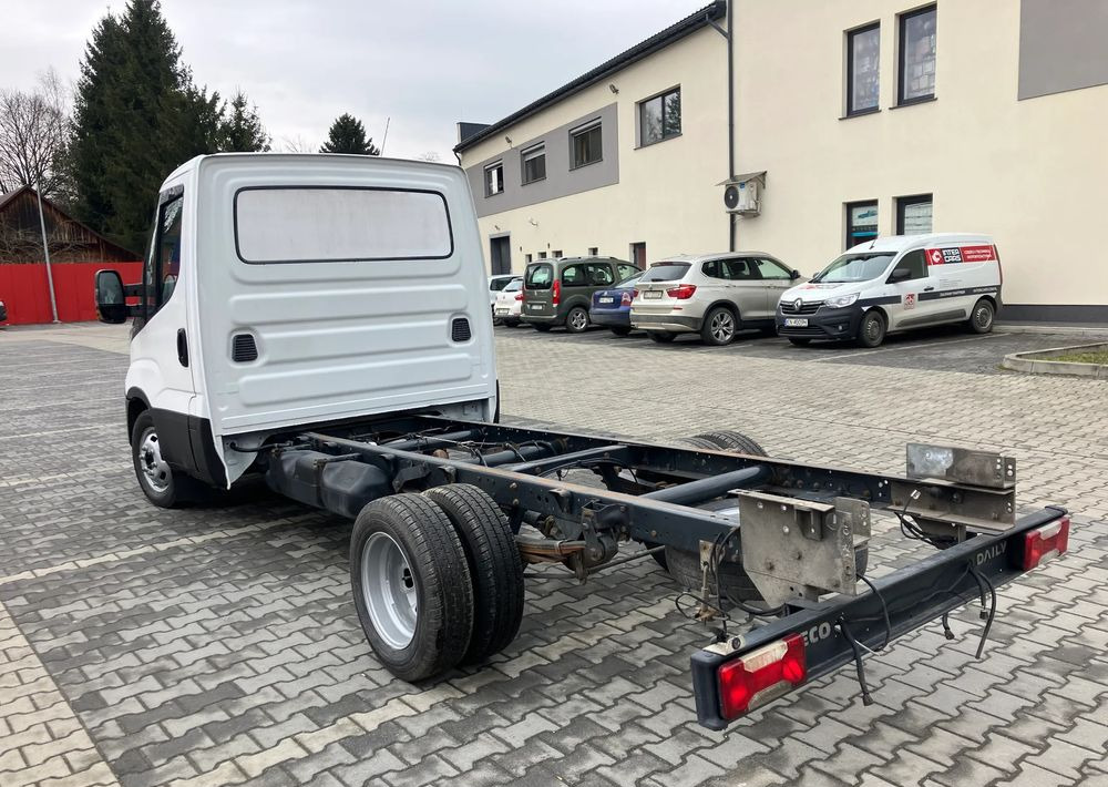 Iveco DAILY 35C14 ramo do zabudowy kiper wywrotka - 캡 새시 트럭 : 사진 4 Iveco DAILY 35C14 ramo do zabudowy kiper wywrotka - 캡 새시 트럭 : 사진 4