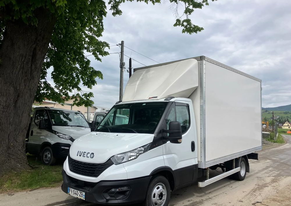 Iveco DAILY 35C16 kontener kurierka 3.0 silnik - 박스 밴 : 사진 1 Iveco DAILY 35C16 kontener kurierka 3.0 silnik - 박스 밴 : 사진 1