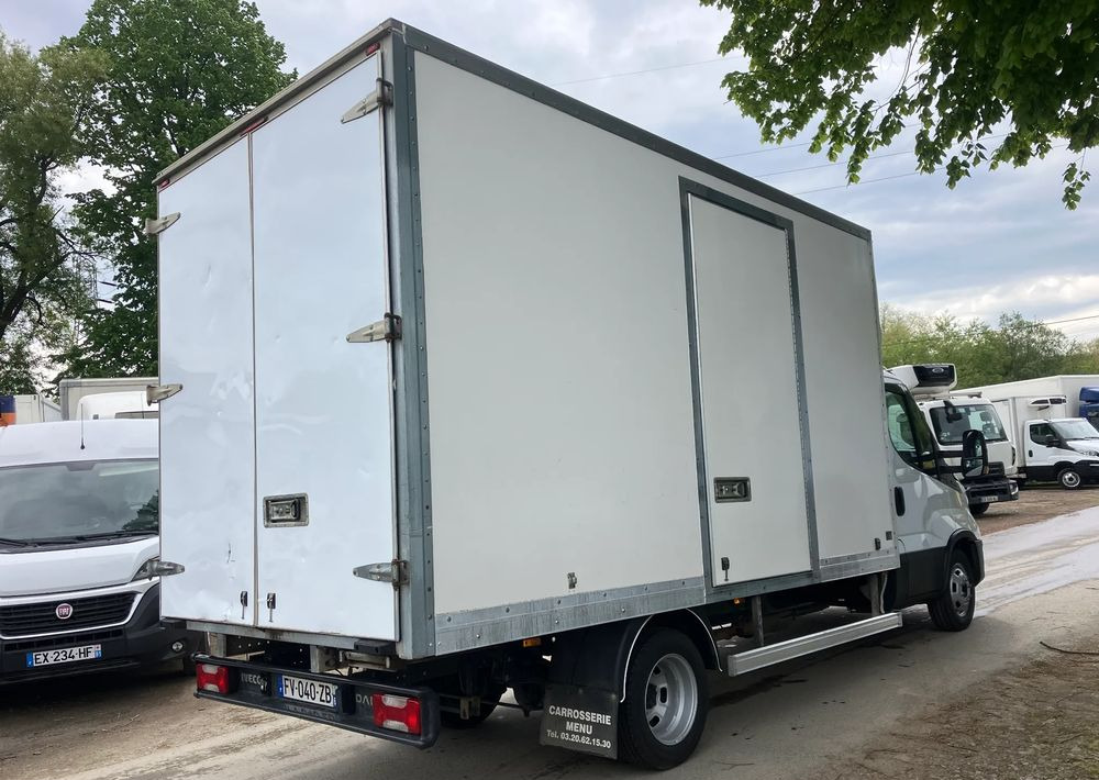 Iveco DAILY 35C16 kontener kurierka 3.0 silnik - 박스 밴 : 사진 3 Iveco DAILY 35C16 kontener kurierka 3.0 silnik - 박스 밴 : 사진 3