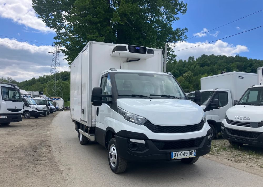 Iveco Daily 35C15 chłodnia 6 palet winda - 냉동 밴 : 사진 2 Iveco Daily 35C15 chłodnia 6 palet winda - 냉동 밴 : 사진 2