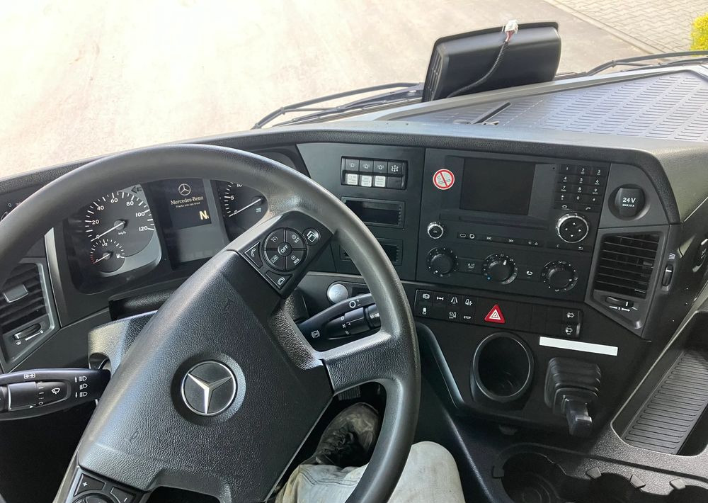 Mercedes-Benz ANTOS 1830 solidny kiper wywrotka blokada mostu - 덤프트럭 : 사진 3 Mercedes-Benz ANTOS 1830 solidny kiper wywrotka blokada mostu - 덤프트럭 : 사진 3