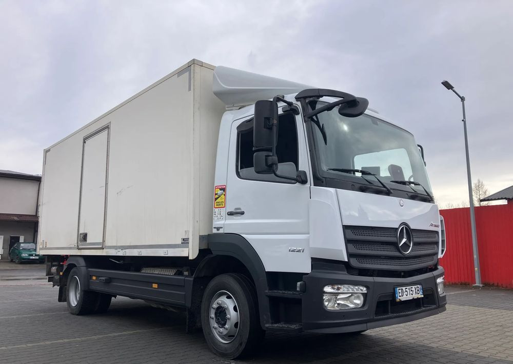 Mercedes-Benz ATEGO 1218 KURIERKA KONTENER 15 PALET - 박스 트럭 : 사진 2 Mercedes-Benz ATEGO 1218 KURIERKA KONTENER 15 PALET - 박스 트럭 : 사진 2
