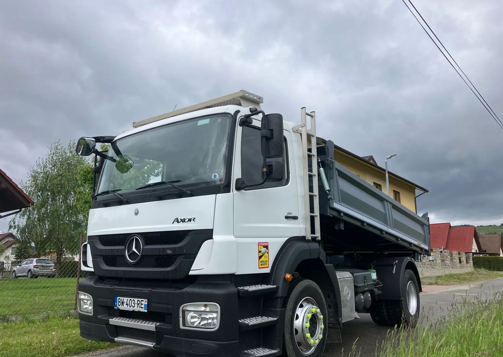 Mercedes-Benz Axor 1829 solidny kiper wywrotka blokada mostu - 덤프트럭 : 사진 1 Mercedes-Benz Axor 1829 solidny kiper wywrotka blokada mostu - 덤프트럭 : 사진 1