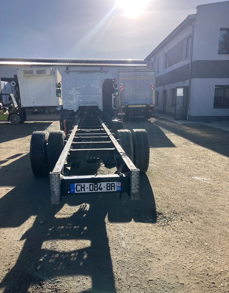 Renault RENAULT Premium 280 ramo do zabudowy - 캡 새시 트럭 : 사진 4 Renault RENAULT Premium 280 ramo do zabudowy - 캡 새시 트럭 : 사진 4