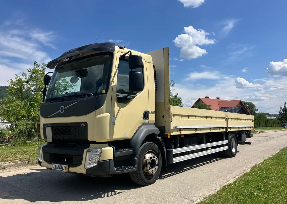 Volvo FL 280 skrzynia burtówka laweta - 드롭사이드/ 플랫베드 트럭 : 사진 1 Volvo FL 280 skrzynia burtówka laweta - 드롭사이드/ 플랫베드 트럭 : 사진 1