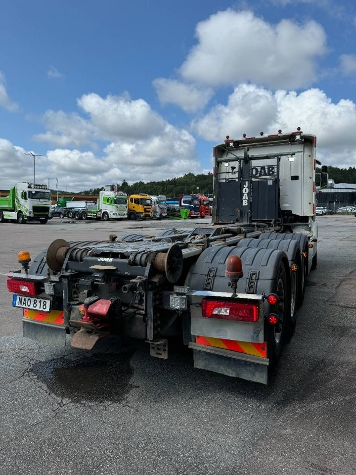 Scania R 520 LB8x4*4 - 후크 리프트 트럭 : 사진 5 Scania R 520 LB8x4*4 - 후크 리프트 트럭 : 사진 5