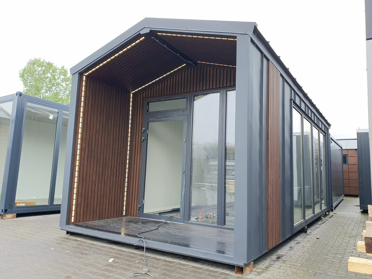 IDEX Premium Commercial Container Unit – Modern, Durable & Ready to Customize! Container with Terrace - 본체/ 컨테이너 교체 : 사진 1 IDEX Premium Commercial Container Unit – Modern, Durable & Ready to Customize! Container with Terrace - 본체/ 컨테이너 교체 : 사진 1