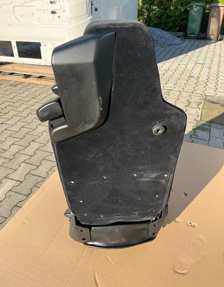 Fotel kierowcy MAN TG3 TGX nowy model siedzenie lewe - 운전실 및 내부 트럭 용 : 사진 5 Fotel kierowcy MAN TG3 TGX nowy model siedzenie lewe - 운전실 및 내부 트럭 용 : 사진 5