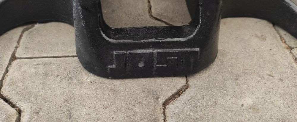 ŁAPA ŁAPY POD SIODŁO JOST 150mm NOWE - 예비 휠 커플링 트럭 용 : 사진 2 ŁAPA ŁAPY POD SIODŁO JOST 150mm NOWE - 예비 휠 커플링 트럭 용 : 사진 2