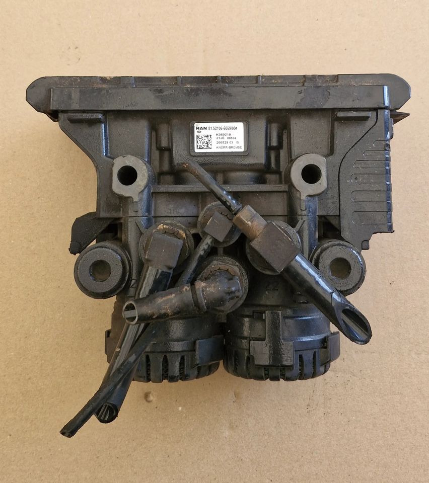 MAN TG3 TGX MODULATOR ZAWÓR EBS 81.52106-6069 K050210 - 브레이크 부품 : 사진 1 MAN TG3 TGX MODULATOR ZAWÓR EBS 81.52106-6069 K050210 - 브레이크 부품 : 사진 1