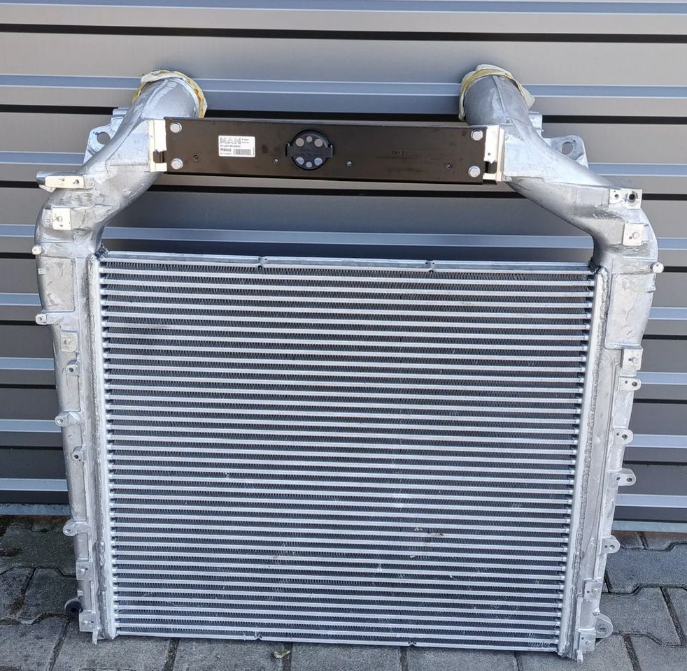 MAN TGS TG3 CHŁODNICA POWIETRZA INTERCOOLER NOWY - 인터쿨러 트럭 용 : 사진 2 MAN TGS TG3 CHŁODNICA POWIETRZA INTERCOOLER NOWY - 인터쿨러 트럭 용 : 사진 2