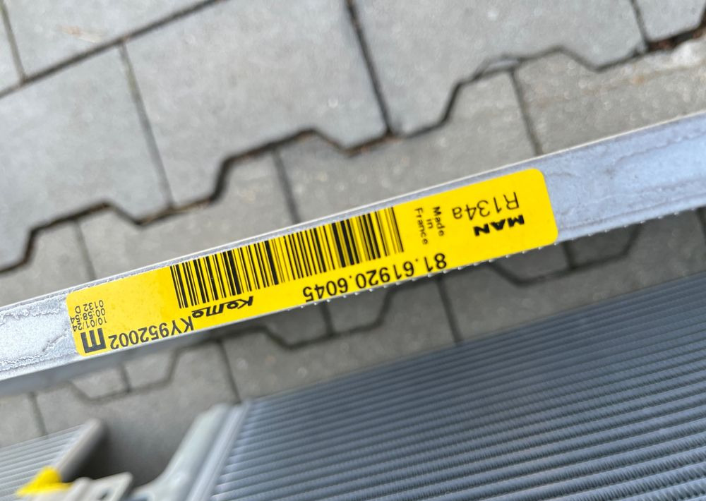 NOWA Chłodnica klimatyzacji MAN TG3 TGX TGS nowy model skraplacz - 콘덴서 트럭 용 : 사진 3 NOWA Chłodnica klimatyzacji MAN TG3 TGX TGS nowy model skraplacz - 콘덴서 트럭 용 : 사진 3