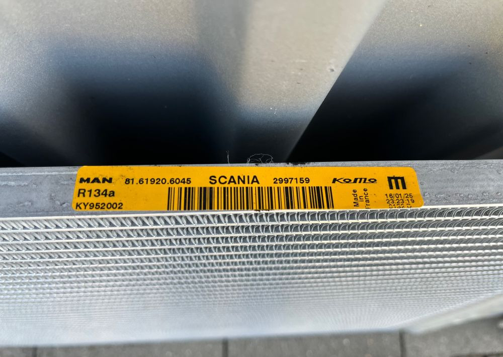 NOWA Chłodnica klimatyzacji MAN TG3 TGX TGS nowy model skraplacz - 콘덴서 트럭 용 : 사진 2 NOWA Chłodnica klimatyzacji MAN TG3 TGX TGS nowy model skraplacz - 콘덴서 트럭 용 : 사진 2