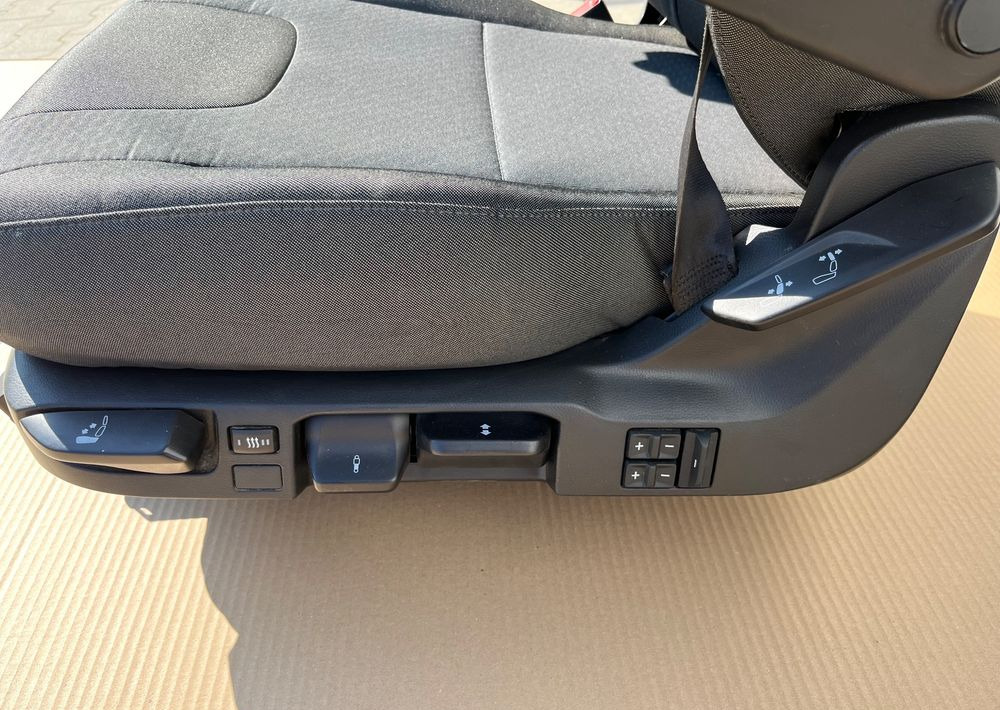 NOWY Fotel kierowcy MAN TG3 TGX nowy model siedzenie lewe - 좌석 트럭 용 : 사진 4 NOWY Fotel kierowcy MAN TG3 TGX nowy model siedzenie lewe - 좌석 트럭 용 : 사진 4