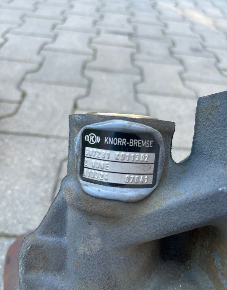 NOWY zacisk hamulcowy Knorr Bremse SN7281 Schmitz - 브레이크 캘리퍼 트럭 용 : 사진 4 NOWY zacisk hamulcowy Knorr Bremse SN7281 Schmitz - 브레이크 캘리퍼 트럭 용 : 사진 4