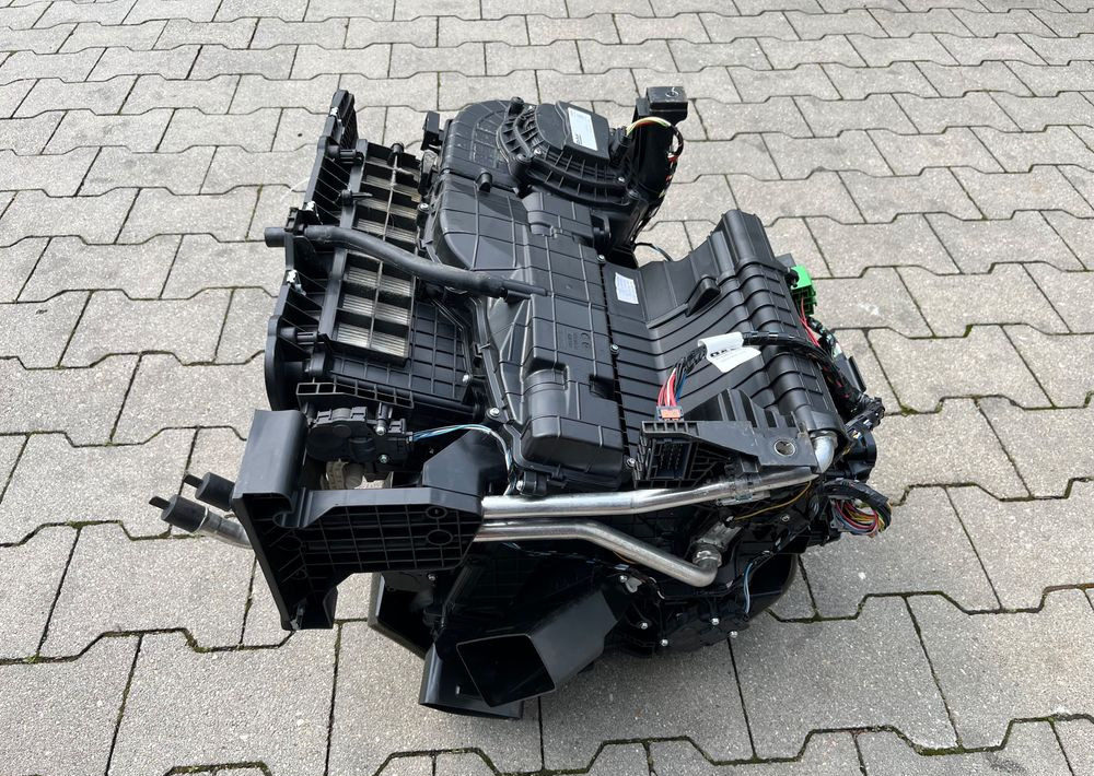 Nagrzewnica DAF XF 106 euro 6 lift dmuchawa - 난방/ 환기 트럭 용 : 사진 2 Nagrzewnica DAF XF 106 euro 6 lift dmuchawa - 난방/ 환기 트럭 용 : 사진 2