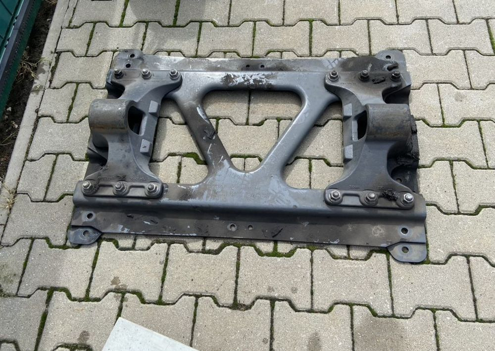 Płyta montażowa pod siodło DAF łapy Jost 150mm SK 0010056 - 예비 휠 커플링 트럭 용 : 사진 1 Płyta montażowa pod siodło DAF łapy Jost 150mm SK 0010056 - 예비 휠 커플링 트럭 용 : 사진 1