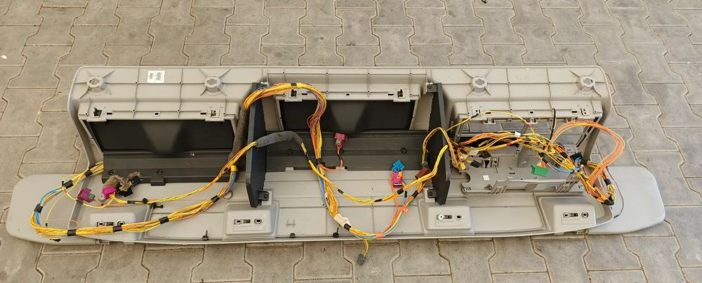 VOLVO FL KONSOLA PÓŁKA GÓRNA - 운전실 및 내부 트럭 용 : 사진 2 VOLVO FL KONSOLA PÓŁKA GÓRNA - 운전실 및 내부 트럭 용 : 사진 2