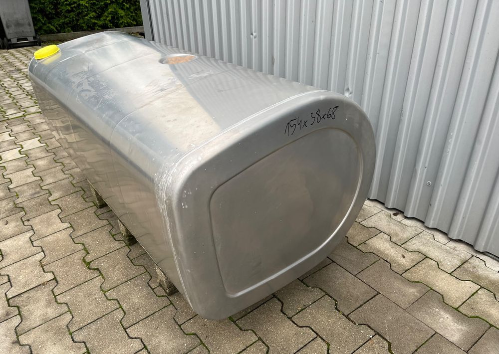 Zbiornik paliwa Volvo FH FM Renault 475 litrów bak low deck - 연료 시스템 트럭 용 : 사진 2 Zbiornik paliwa Volvo FH FM Renault 475 litrów bak low deck - 연료 시스템 트럭 용 : 사진 2