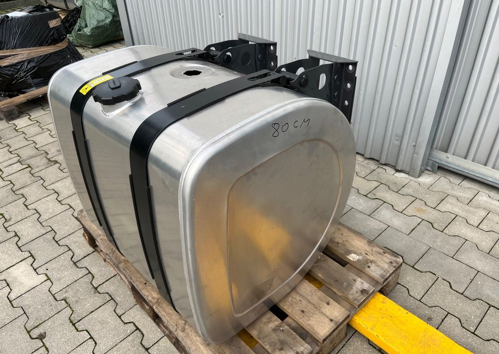 Zbiornik paliwa Volvo FH Renault 330 litrów bak jak nowy - 연료 시스템 트럭 용 : 사진 2 Zbiornik paliwa Volvo FH Renault 330 litrów bak jak nowy - 연료 시스템 트럭 용 : 사진 2