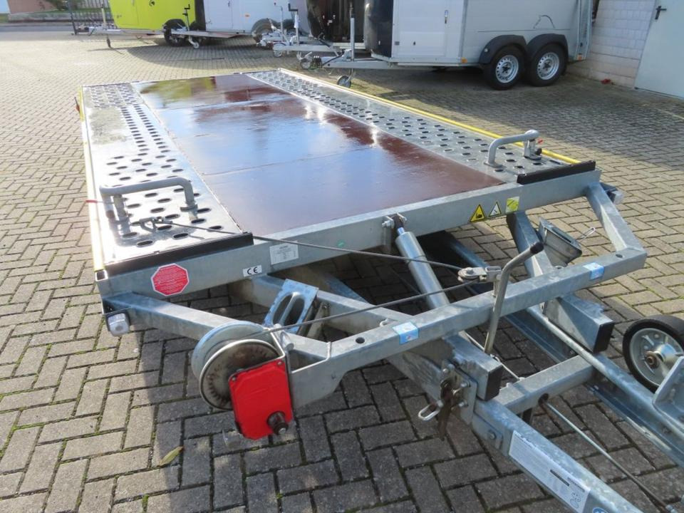 Böckmann PKW-Anhänger, Autotransporter, 3,0to. kippbar, 100 km/h - 오토트랜스포터 트레일러 : 사진 4 Böckmann PKW-Anhänger, Autotransporter, 3,0to. kippbar, 100 km/h - 오토트랜스포터 트레일러 : 사진 4