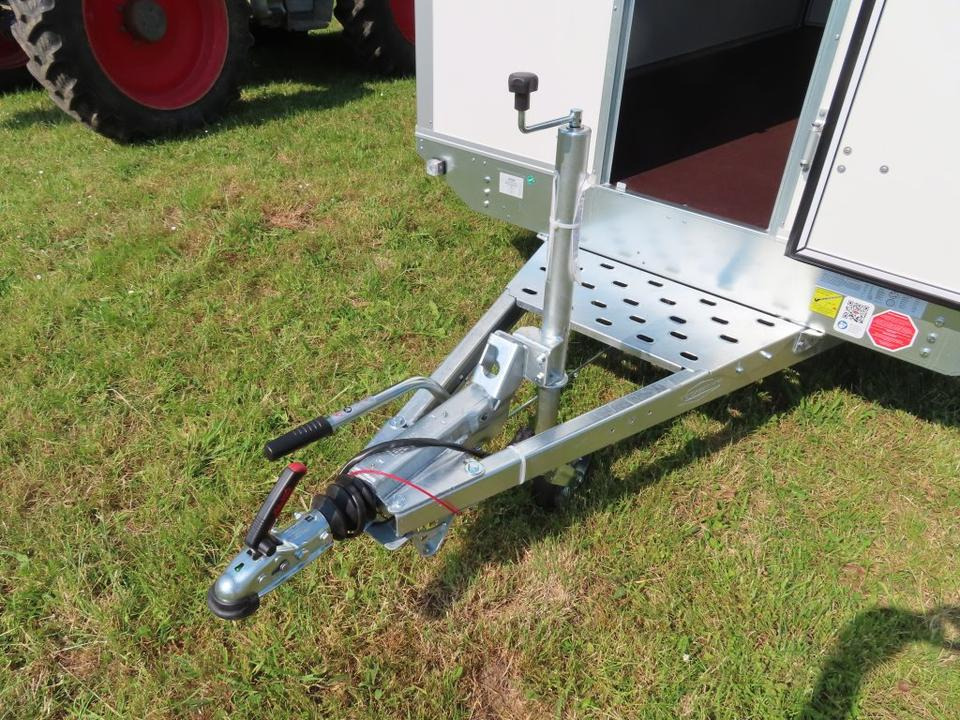 Böckmann PKW-Anhänger Kofferanhänger KH 4121/27 F 2,7t Tür - 밀폐형 박스 트레일러 : 사진 4 Böckmann PKW-Anhänger Kofferanhänger KH 4121/27 F 2,7t Tür - 밀폐형 박스 트레일러 : 사진 4