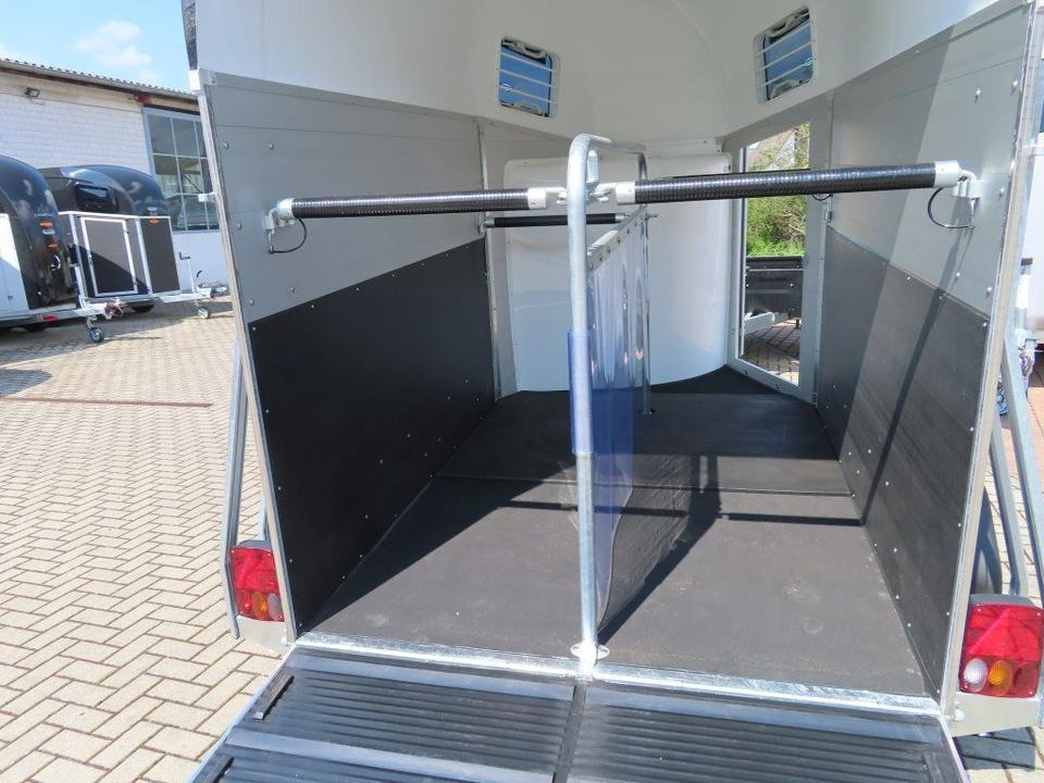 Böckmann Pferdeanhänger Champion Esprit ECO Sattelkammer - 말 트레일러 : 사진 3 Böckmann Pferdeanhänger Champion Esprit ECO Sattelkammer - 말 트레일러 : 사진 3