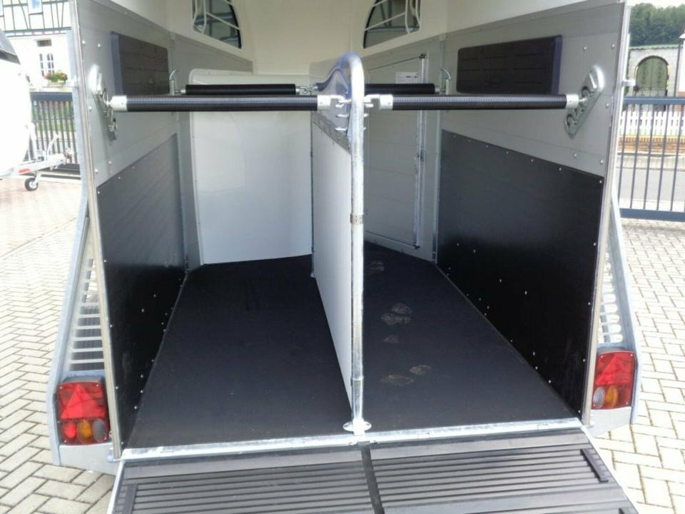 Böckmann Pferdeanhänger Champion R Sattelkammer Aluboden - 말 트레일러 : 사진 5 Böckmann Pferdeanhänger Champion R Sattelkammer Aluboden - 말 트레일러 : 사진 5