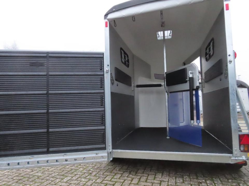 말 트레일러 Böckmann, Pferdeanhänger,Portax SKA, WCF, Flügeltür, 100 km/h : 사진 6 말 트레일러 Böckmann, Pferdeanhänger,Portax SKA, WCF, Flügeltür, 100 km/h : 사진 6