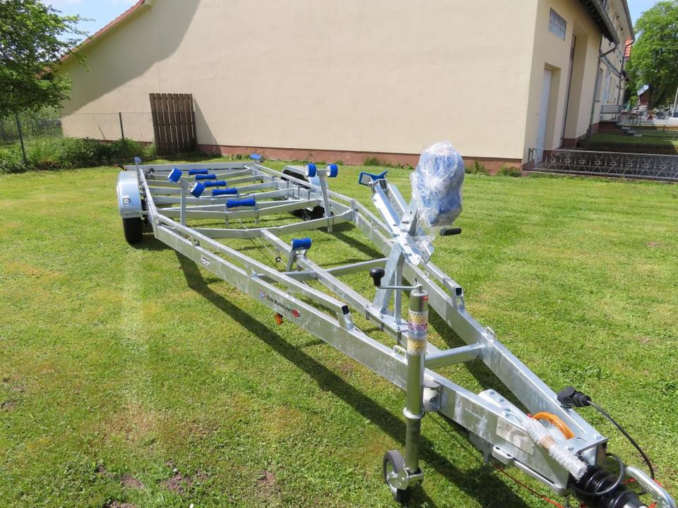 Böckmann TPV, PKW Anhänger, Bootstrailer, 3,5 to. Winde, 100 km/h - 보트 트레일러 : 사진 4 Böckmann TPV, PKW Anhänger, Bootstrailer, 3,5 to. Winde, 100 km/h - 보트 트레일러 : 사진 4
