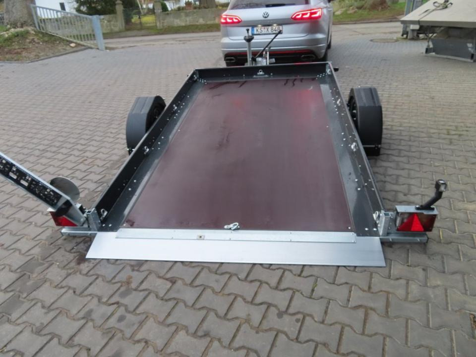 자동차 트레일러 PKW Anhänger, Unsinn, Absenkanhänger UA 3118-18-13, 100 km/h : 사진 9 자동차 트레일러 PKW Anhänger, Unsinn, Absenkanhänger UA 3118-18-13, 100 km/h : 사진 9