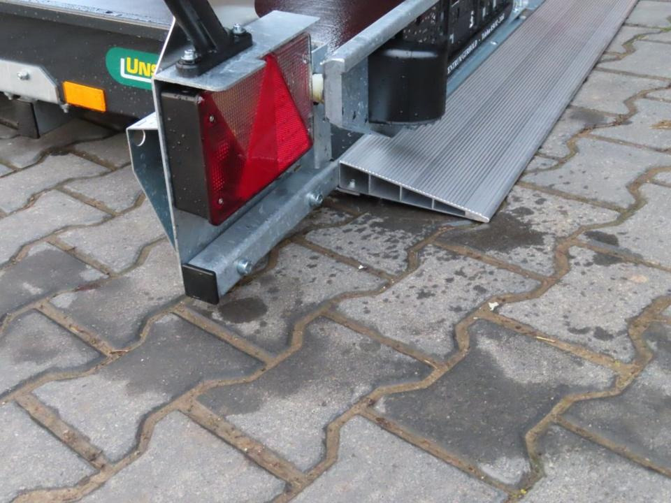 자동차 트레일러 PKW Anhänger, Unsinn, Absenkanhänger UA 3118-18-13, 100 km/h : 사진 7 자동차 트레일러 PKW Anhänger, Unsinn, Absenkanhänger UA 3118-18-13, 100 km/h : 사진 7