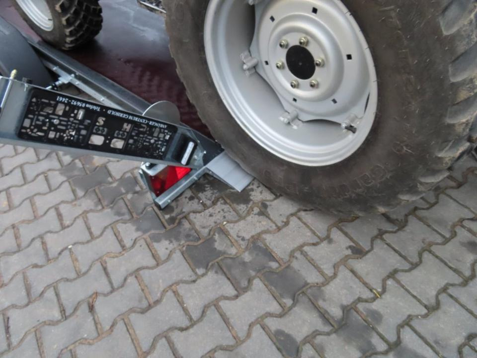 자동차 트레일러 PKW Anhänger, Unsinn, Absenkanhänger UA 3118-18-13, 100 km/h : 사진 13 자동차 트레일러 PKW Anhänger, Unsinn, Absenkanhänger UA 3118-18-13, 100 km/h : 사진 13