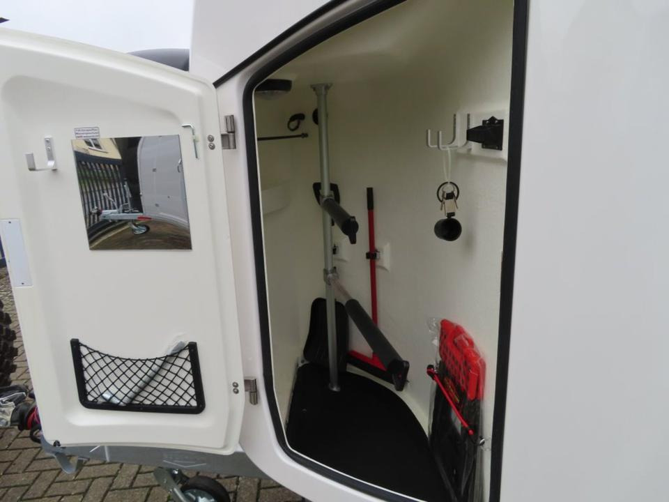 Pferdeanhänger Böckmann Comfort 100km/h Sattelkammer Aluboden - 말 트레일러 : 사진 3 Pferdeanhänger Böckmann Comfort 100km/h Sattelkammer Aluboden - 말 트레일러 : 사진 3