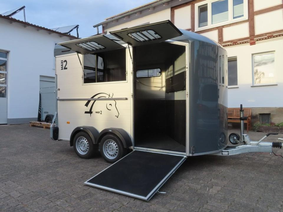 Pferdeanhänger Cheval Liberte MAXI 2 Sattelraum 100 km/h Kamera - 말 트레일러 : 사진 1 Pferdeanhänger Cheval Liberte MAXI 2 Sattelraum 100 km/h Kamera - 말 트레일러 : 사진 1