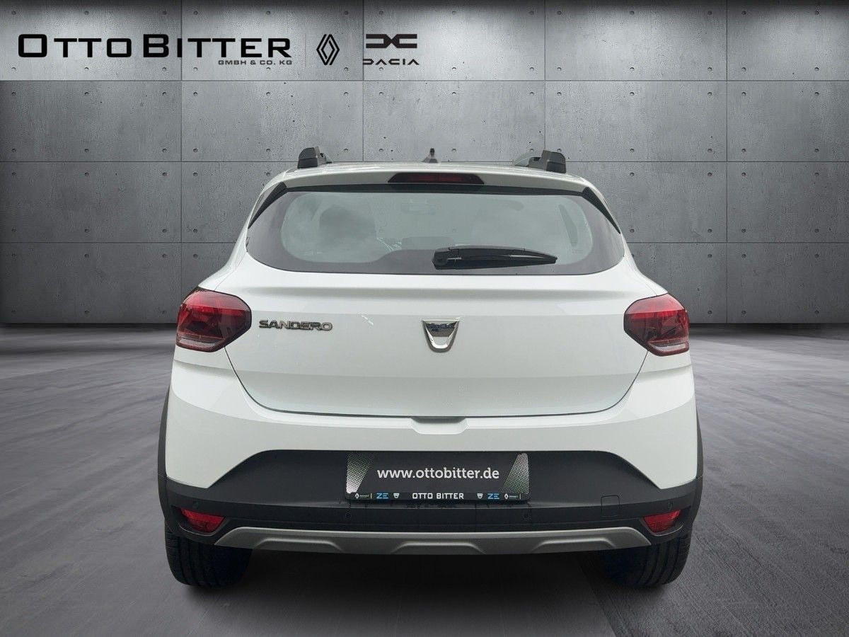 Dacia Sandero Stepway Comfort TCe90 ALU/KAMERA/NAVI - 세단 : 사진 3 Dacia Sandero Stepway Comfort TCe90 ALU/KAMERA/NAVI - 세단 : 사진 3
