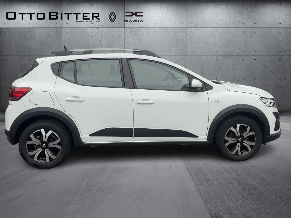 Dacia Sandero Stepway Comfort TCe90 ALU/KAMERA/NAVI - 세단 : 사진 5 Dacia Sandero Stepway Comfort TCe90 ALU/KAMERA/NAVI - 세단 : 사진 5
