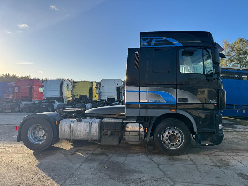DAF 105 XF 460 Space Cab (MANUAL GEARBOX / BOITE MANUELLE) - 트랙터 유닛 : 사진 4 DAF 105 XF 460 Space Cab (MANUAL GEARBOX / BOITE MANUELLE) - 트랙터 유닛 : 사진 4