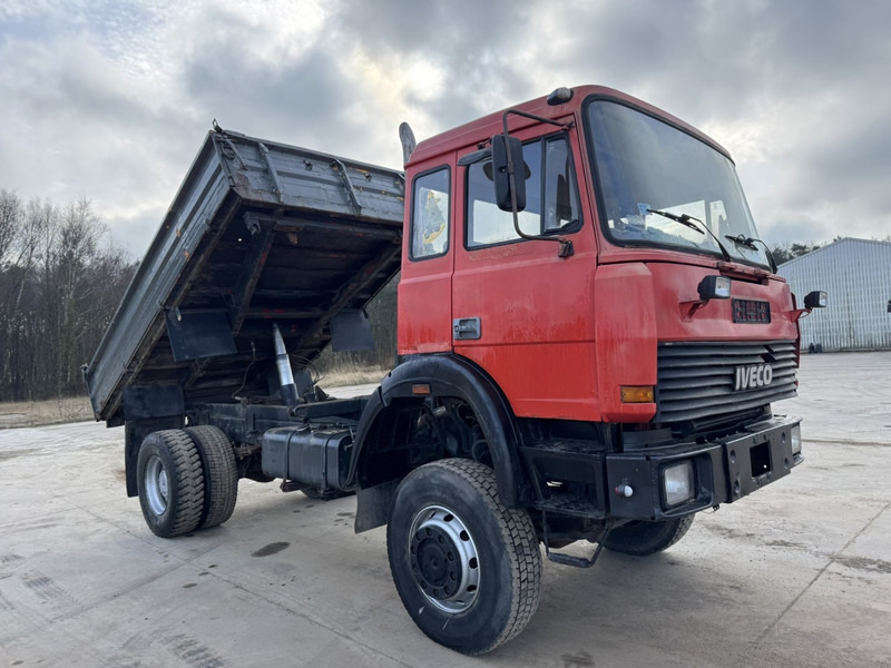 Iveco Magirus 180-23 (GRAND PONT / 4X4 / LAMES / POMPE MANUELLE) - 덤프트럭 : 사진 3 Iveco Magirus 180-23 (GRAND PONT / 4X4 / LAMES / POMPE MANUELLE) - 덤프트럭 : 사진 3