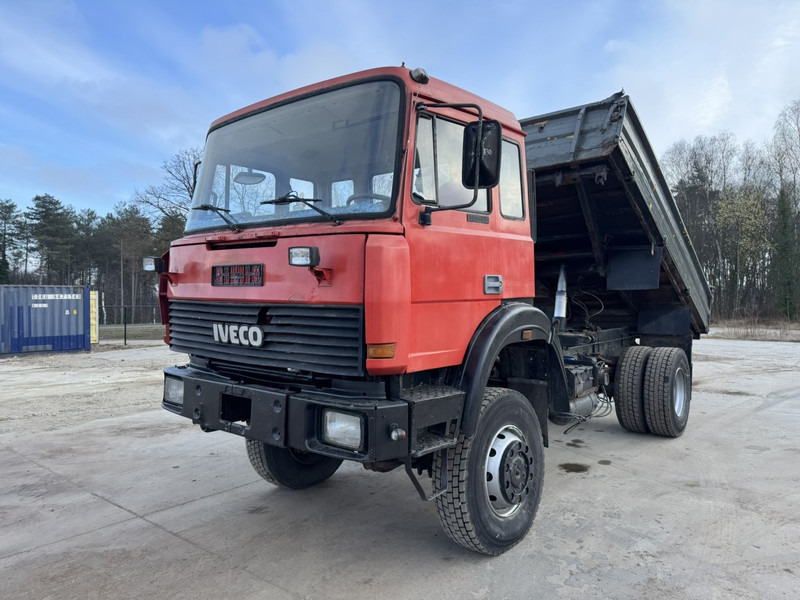 Iveco Magirus 180-23 (GRAND PONT / 4X4 / LAMES / POMPE MANUELLE) - 덤프트럭 : 사진 1 Iveco Magirus 180-23 (GRAND PONT / 4X4 / LAMES / POMPE MANUELLE) - 덤프트럭 : 사진 1