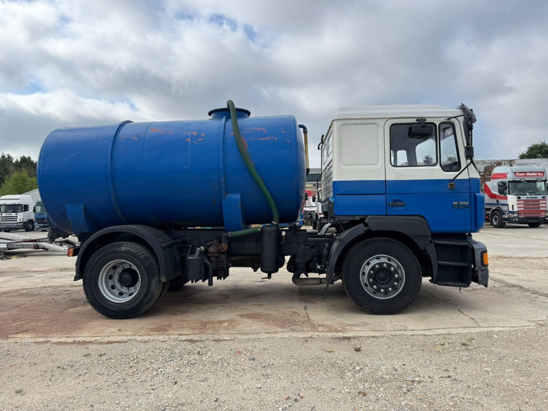 MAN 19.343 (12.000L / MANUAL GEARBOX / EURO 2 / PERFECT) - 진공 흡입 트럭 : 사진 4 MAN 19.343 (12.000L / MANUAL GEARBOX / EURO 2 / PERFECT) - 진공 흡입 트럭 : 사진 4