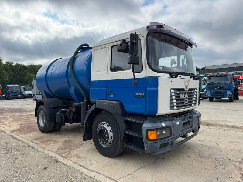 MAN 19.343 (12.000L / MANUAL GEARBOX / EURO 2 / PERFECT) - 진공 흡입 트럭 : 사진 3 MAN 19.343 (12.000L / MANUAL GEARBOX / EURO 2 / PERFECT) - 진공 흡입 트럭 : 사진 3