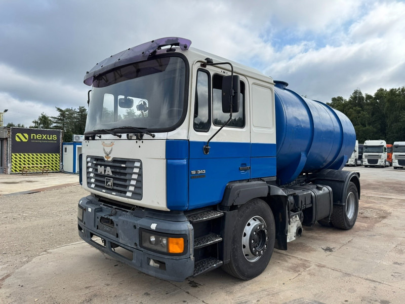 MAN 19.343 (12.000L / MANUAL GEARBOX / EURO 2 / PERFECT) - 진공 흡입 트럭 : 사진 1 MAN 19.343 (12.000L / MANUAL GEARBOX / EURO 2 / PERFECT) - 진공 흡입 트럭 : 사진 1