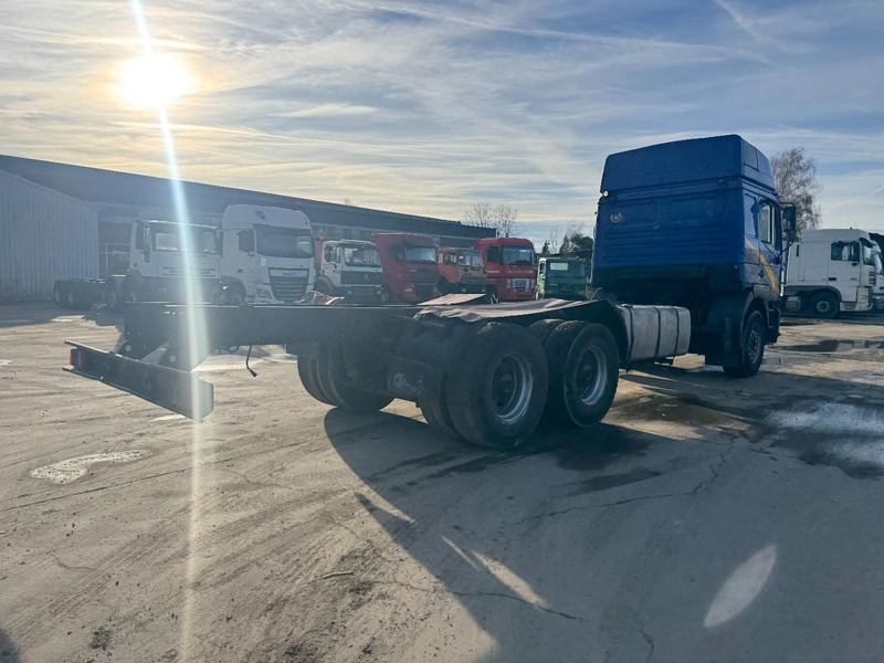 MAN 26.410 (BIG AXLE / 10 TIRES / 6X4 / 6 CYLINDER / MANUAL GEARBOX) - 캡 새시 트럭 : 사진 5 MAN 26.410 (BIG AXLE / 10 TIRES / 6X4 / 6 CYLINDER / MANUAL GEARBOX) - 캡 새시 트럭 : 사진 5