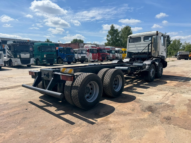 MAN 32.364 (EURO 2 / 6 CYLINDER / 12 TIRES / 8X4 / PERFECT) - 캡 새시 트럭 : 사진 5 MAN 32.364 (EURO 2 / 6 CYLINDER / 12 TIRES / 8X4 / PERFECT) - 캡 새시 트럭 : 사진 5