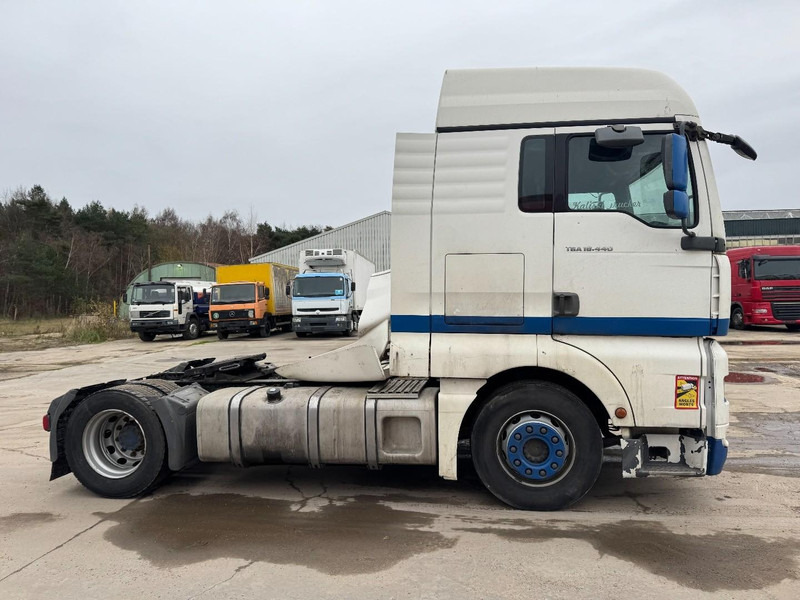 MAN TGA 18.440 (MANUAL GEARBOX / BOITE MANUELLE) - 트랙터 유닛 : 사진 4 MAN TGA 18.440 (MANUAL GEARBOX / BOITE MANUELLE) - 트랙터 유닛 : 사진 4