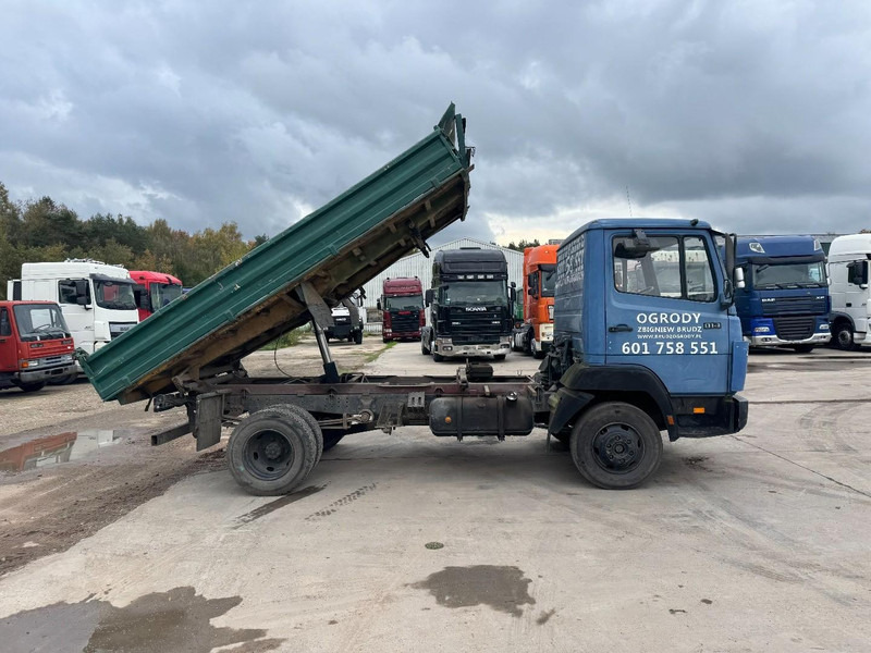 Mercedes-Benz SK 814 (6 CYLINDER / STEEL SUSPENSION / MANUAL PUMP / 3-SIDE TIPPER) - 덤프트럭 : 사진 4 Mercedes-Benz SK 814 (6 CYLINDER / STEEL SUSPENSION / MANUAL PUMP / 3-SIDE TIPPER) - 덤프트럭 : 사진 4