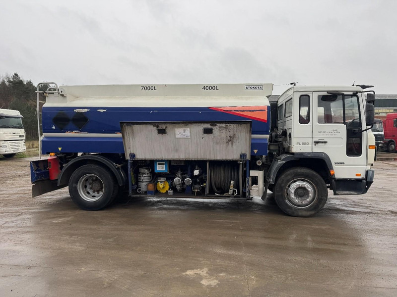 Volvo FL 6 - 220 (11000 L / 2 COMPARTMENTS / 18 TON / MANUAL GEARBOX / PERFECT) - 유조트럭 : 사진 4 Volvo FL 6 - 220 (11000 L / 2 COMPARTMENTS / 18 TON / MANUAL GEARBOX / PERFECT) - 유조트럭 : 사진 4