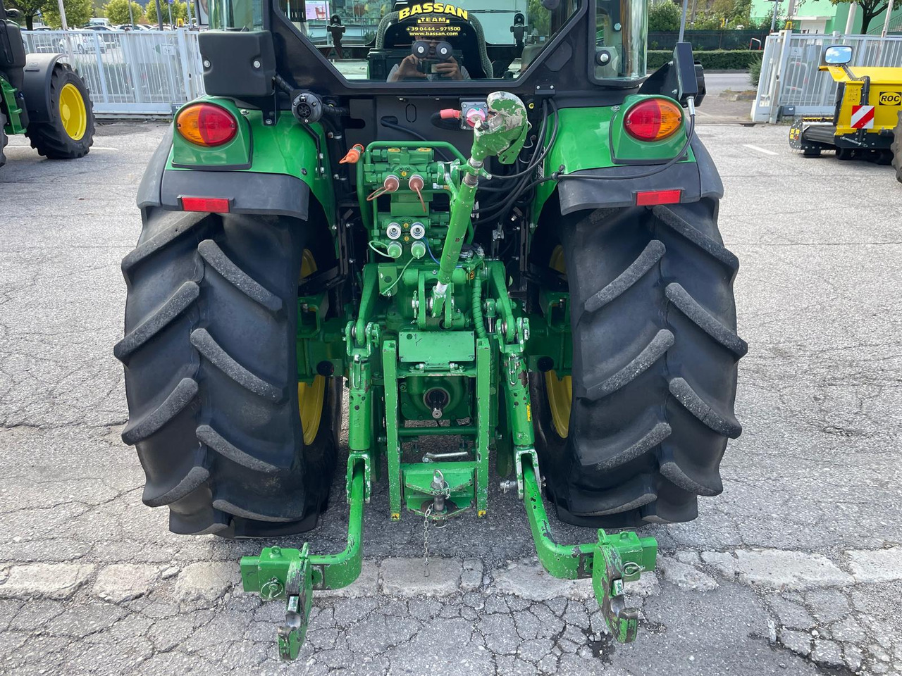 JOHN DEERE 5090 GF - 장궤형 트랙터 : 사진 3 JOHN DEERE 5090 GF - 장궤형 트랙터 : 사진 3