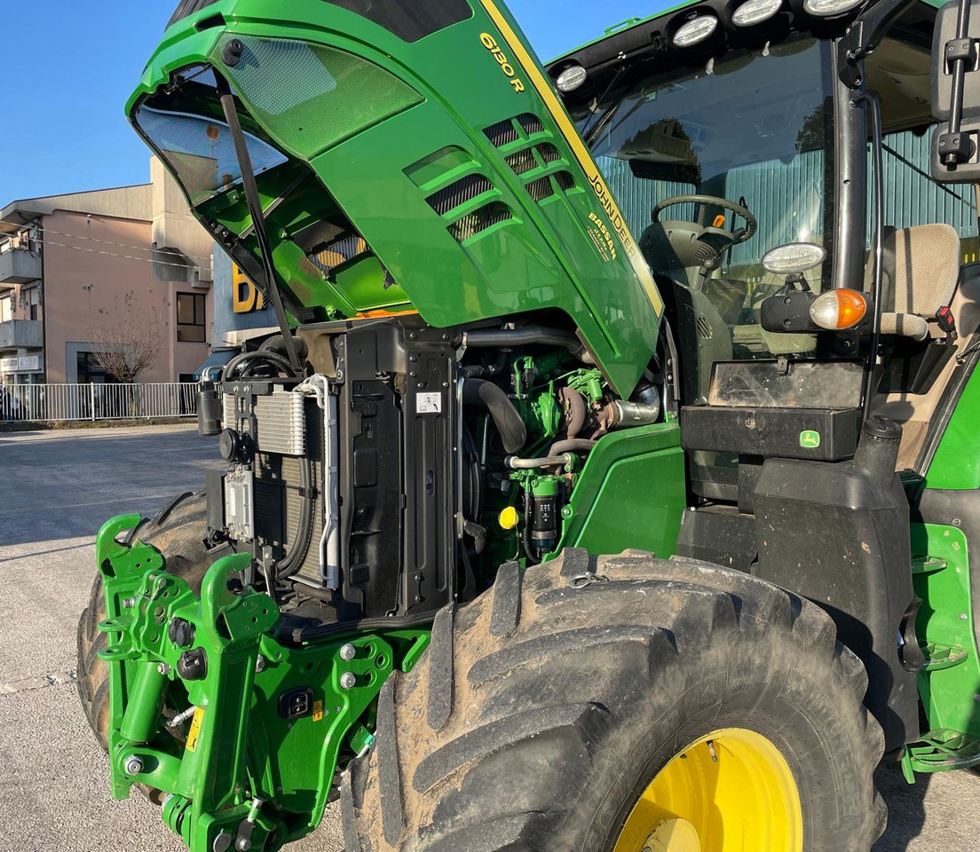JOHN DEERE 6130 R - 장궤형 트랙터 : 사진 5 JOHN DEERE 6130 R - 장궤형 트랙터 : 사진 5